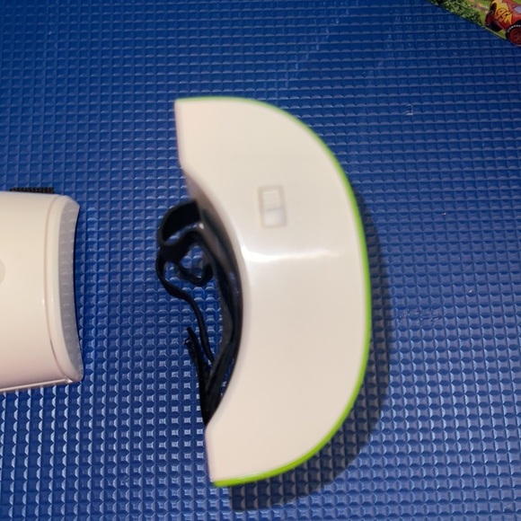 DISNEYPARK EXCLUSIVE TOY STORY BUZZ LIGHTYEAR WALKIE TALKIES - Picture 7 of 9